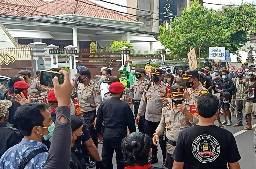  Unjuk Rasa PGN dan AMP di Bali Ricuh, Saling Lempar Batu