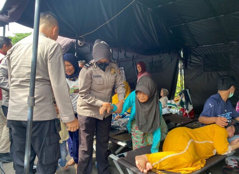  SALUT, Rumah Rusak Parah, Anggota Polwan di Cianjur Tetap Bertugas