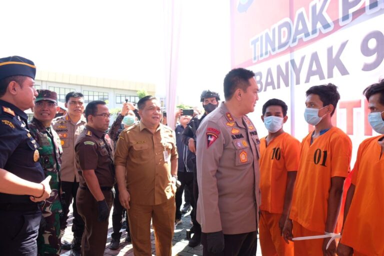  Polda Riau Tangkap 10 Tersangka Dengan BB 91 Kg Sabu dan 25 Kg Ganja